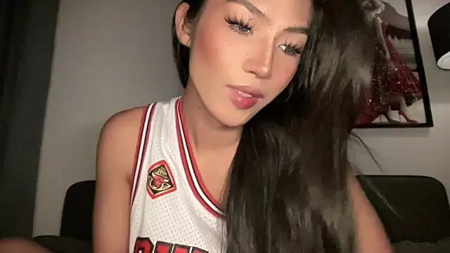 Bella Gordon online show from 04-19-26, 09:17