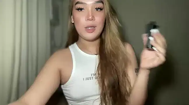 Snapshot of MissCataleyaxxx chatting on 12-21-24, 02:30 MissCataleyaxxx online show from 12-21-24, 02:30