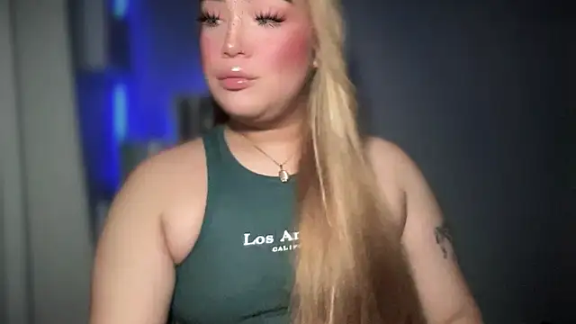 Snapshot of MissCataleyaxxx chatting on 09-20-25, 12:44 MissCataleyaxxx online show from 09-20-25, 12:44