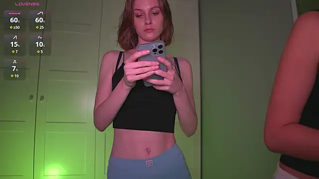 Snapshot of -JuicyMolly- chatting on 10-07-25, 04:26 -JuicyMolly- online show from 10-07-25, 04:26