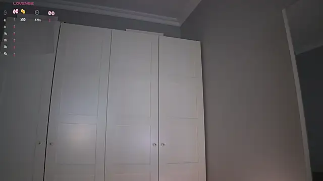 -JuicyMolly- online show from 07-10-26, 03:25