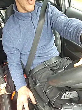 Snapshot of Xcoquinx chatting on 10-20-25, 12:05 Xcoquinx online show from 10-20-25, 12:05