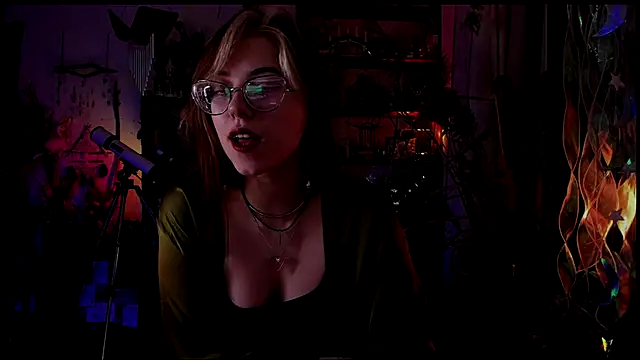 Snapshot of Scarlett_Wanner chatting on 12-03-24, 08:06 Scarlett Wanner online show from 12-03-24, 08:06