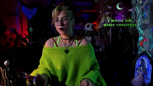 Snapshot of Scarlett_Wanner chatting on 12-24-24, 07:33 Scarlett Wanner online show from 12-24-24, 07:33