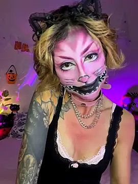 Cinamoonn online show from 10-24-25, 11:23