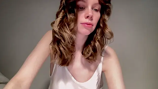 Snapshot of Nikki_Mimimi chatting on 12-14-24, 10:13 Nikki Mimimi online show from 12-14-24, 10:13