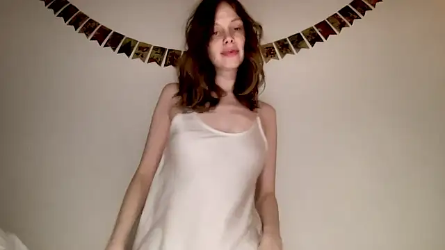 Snapshot of Nikki_Mimimi chatting on 12-25-24, 01:09 Nikki Mimimi online show from 12-25-24, 01:09