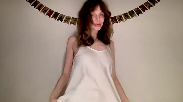 Snapshot of Nikki_Mimimi chatting on 01-10-25, 01:20 Nikki Mimimi online show from 01-10-25, 01:20