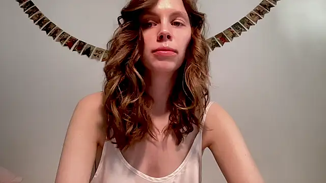 Snapshot of Nikki_Mimimi chatting on 02-05-25, 10:08 Nikki Mimimi online show from 02-05-25, 10:08