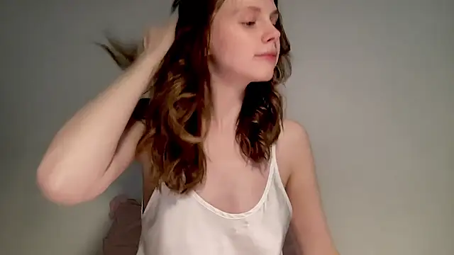 Snapshot of Nikki_Mimimi chatting on 02-22-25, 01:24 Nikki Mimimi online show from 02-22-25, 01:24