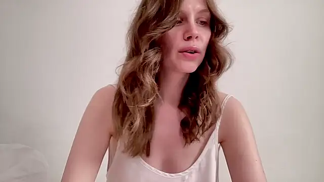 Snapshot of Nikki_Mimimi chatting on 03-19-25, 01:18 Nikki Mimimi online show from 03-19-25, 01:18