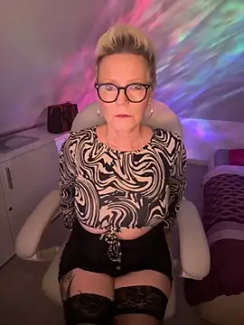 German Milf online show from 10-23-25, 01:43