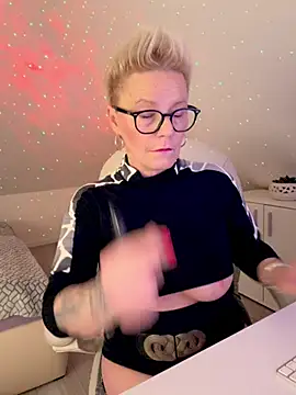 German Milf online show from 02-14-26, 01:41