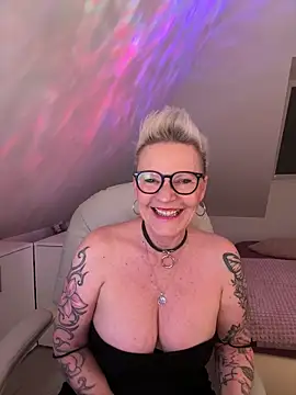 German Milf online show from 04-22-26, 12:50
