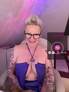 German Milf online show from 04-24-26, 01:13