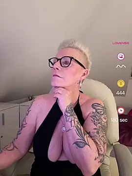 German Milf online show from 05-11-26, 02:45