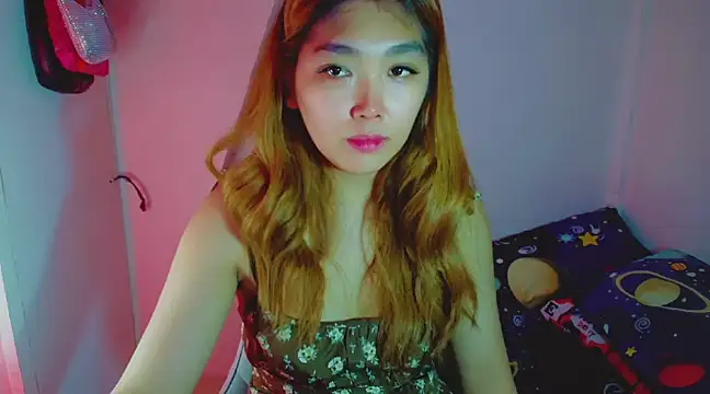 Snapshot of TR4NSCUTI3 chatting on 12-14-24, 08:18 TR4NSCUTI3 online show from 12-14-24, 08:18