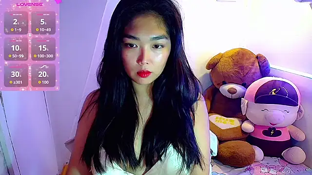 Snapshot of TR4NSCUTI3 chatting on 09-26-25, 06:56 TR4NSCUTI3 online show from 09-26-25, 06:56