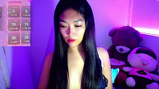 Snapshot of TR4NSCUTI3 chatting on 10-27-25, 08:02 TR4NSCUTI3 online show from 10-27-25, 08:02