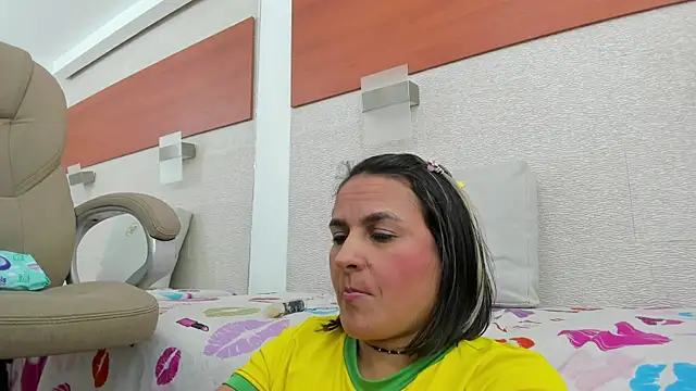 allice green online show from 12-17-25, 01:33