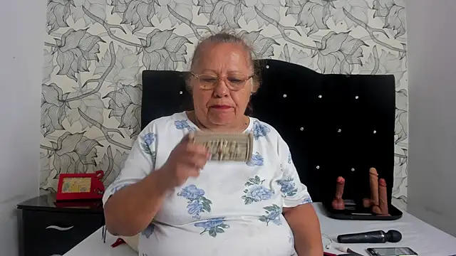 Keira Lennox online show from 12-20-25, 11:39