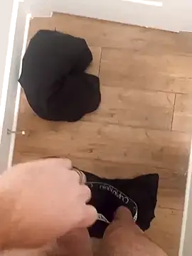 Snapshot of Mark_Dad chatting on 02-16-25, 11:16 Mark Dad online show from 02-16-25, 11:16