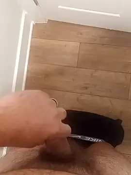 Snapshot of Mark_Dad chatting on 09-28-25, 11:48 Mark Dad online show from 09-28-25, 11:48