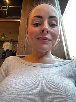 EmaSalis online show from 01-19-25, 04:25