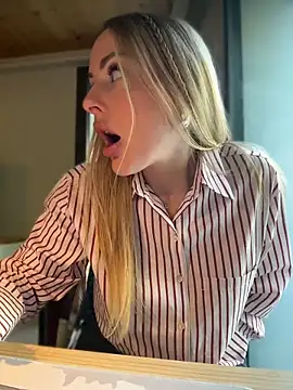 EmaSalis online show from 04-21-26, 07:47