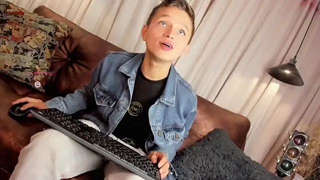 Tim wolf online show from 12-15-25, 11:09