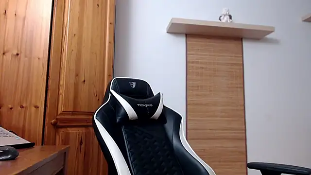 Lisakisss online show from 02-23-25, 06:01