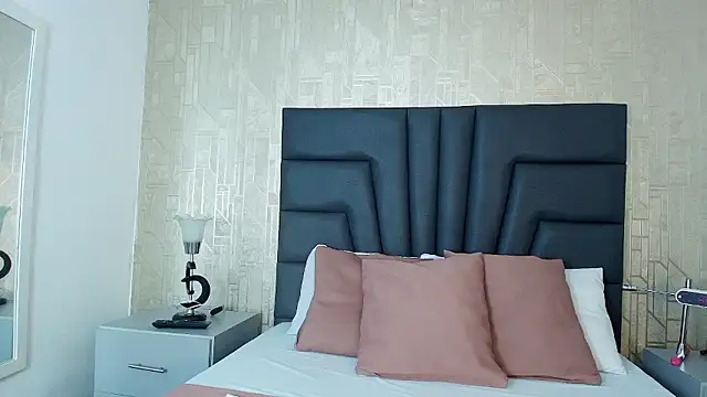 Isabella Harley online show from 01-16-26, 01:59