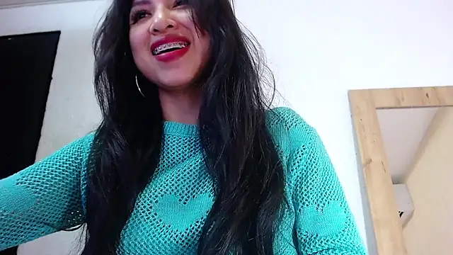 Snapshot of Sweet_baby_hellen chatting on 12-19-24, 10:02 Sweet baby hellen online show from 12-19-24, 10:02