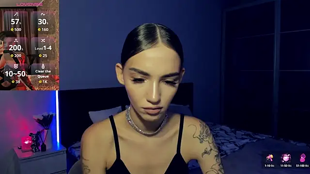 SophieCatty online show from 09-19-25, 01:23