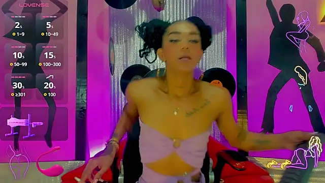 nickyminach  online show from 10-27-25, 07:18