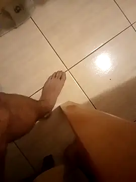 Snapshot of Espa69 chatting on 10-30-25, 11:38 Espa69 online show from 10-30-25, 11:38