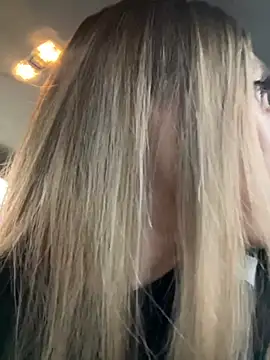 Eva Ryen online show from 09-12-25, 04:07