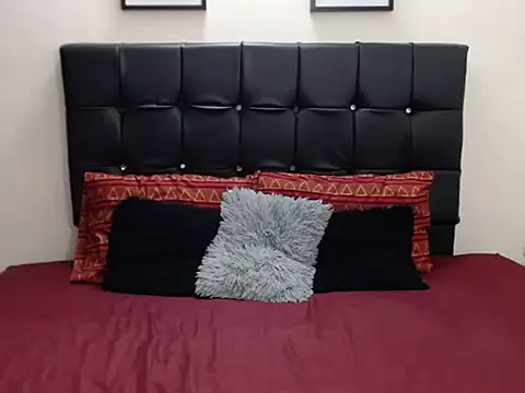 Snapshot of Violette_Adams chatting on 11-20-25, 01:33 Violette Adams online show from 11-20-25, 01:33