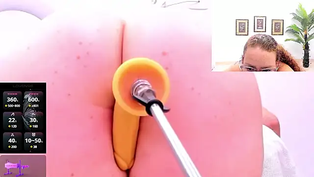 Paulina Davis  online show from 03-12-25, 10:05