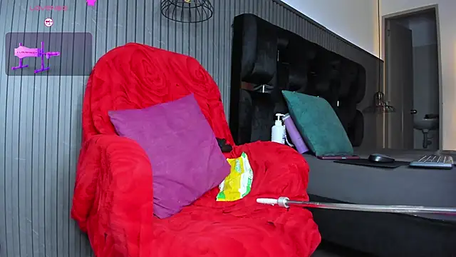 Snapshot of levana1 chatting on 11-12-25, 09:03 levana1 online show from 11-12-25, 09:03