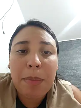 Snapshot of LizzRouse chatting on 07-15-26, 10:15 LizzRouse online show from 07-15-26, 10:15