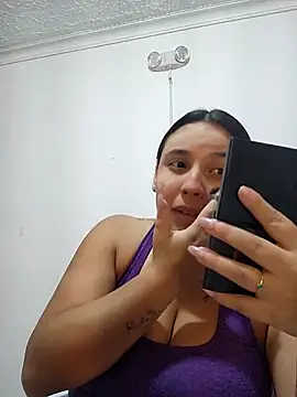 Snapshot of LizzRouse chatting on 07-24-26, 09:24 LizzRouse online show from 07-24-26, 09:24