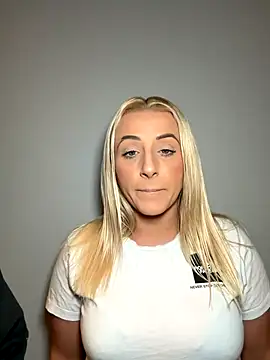 Strongqueen online show from 10-12-25, 03:55