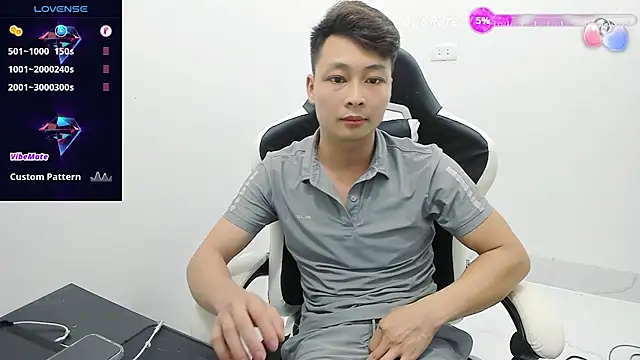 Snapshot of Naughty--asian chatting on 03-18-26, 01:03 Naughty--asian online show from 03-18-26, 01:03