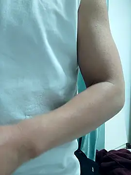 guozuo online show from 04-05-26, 01:52