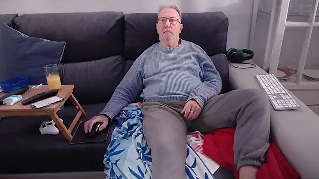 Nudelschwanz online show from 12-02-25, 01:17