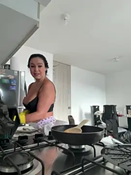  kathaLopez  online show from 07-25-26, 12:14