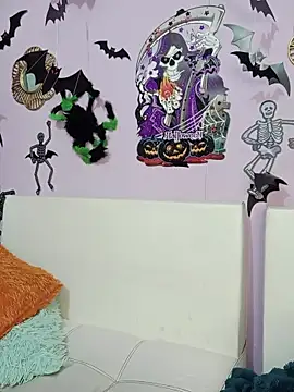 Snapshot of Deina_bunny chatting on 10-10-25, 09:03 Deina bunny online show from 10-10-25, 09:03