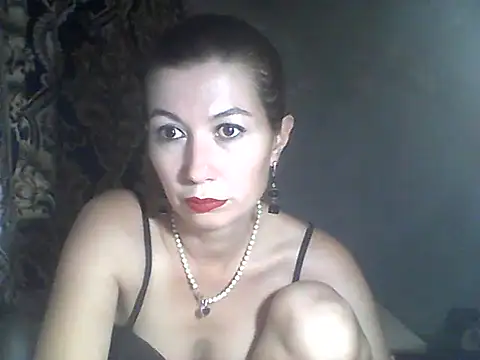 Snapshot of Olesja chatting on 10-07-25, 06:38 Olesja online show from 10-07-25, 06:38