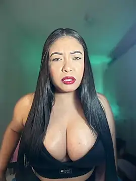 Snapshot of cami_ortiz__ chatting on 06-12-26, 05:06 cami ortiz online show from 06-12-26, 05:06